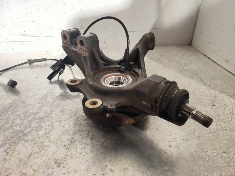 Recambio de mangueta delantera derecha para peugeot 308 confort referencia OEM IAM   