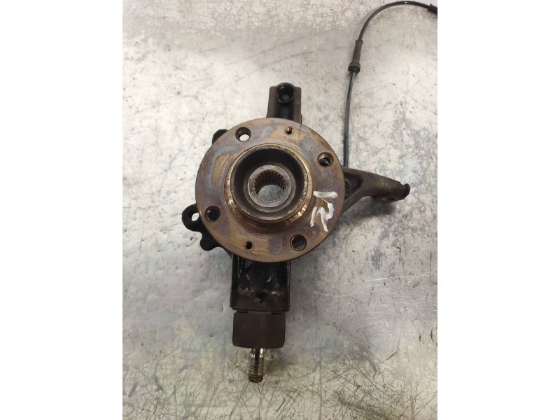 Recambio de mangueta delantera izquierda para peugeot 308 confort referencia OEM IAM   