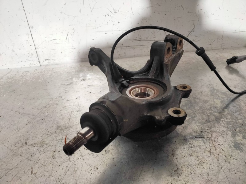 Recambio de mangueta delantera izquierda para peugeot 308 confort referencia OEM IAM   