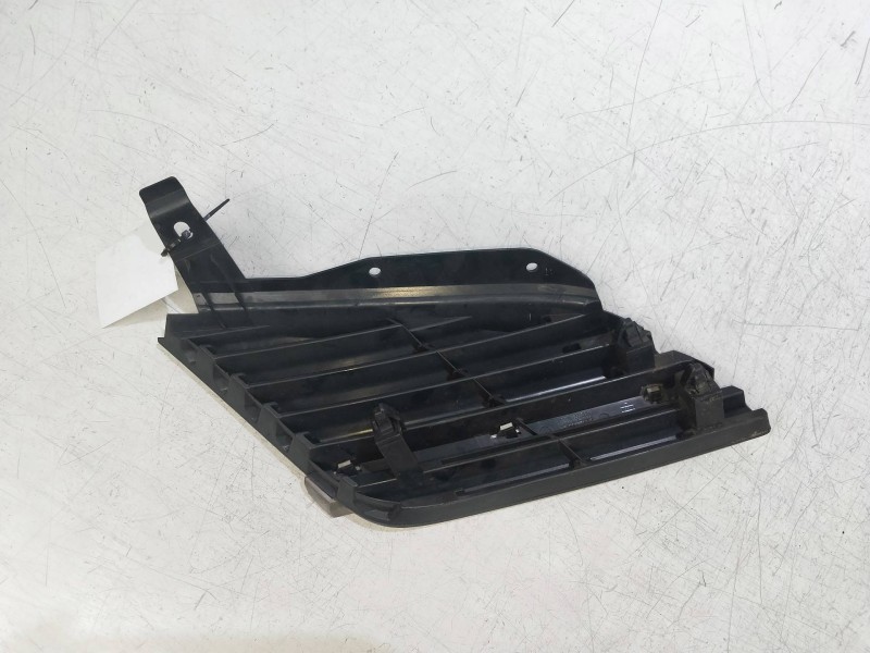 Recambio de rejilla delantera para nissan primera trav. (p12) 2.2 16v turbodiesel cat referencia OEM IAM  IZQUIERDA 