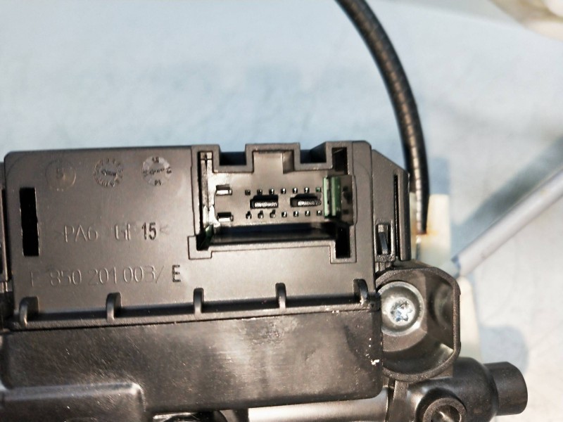 Recambio de elevalunas trasero derecho para volkswagen polo (6r1) referencia OEM IAM 6R0959812N  5P