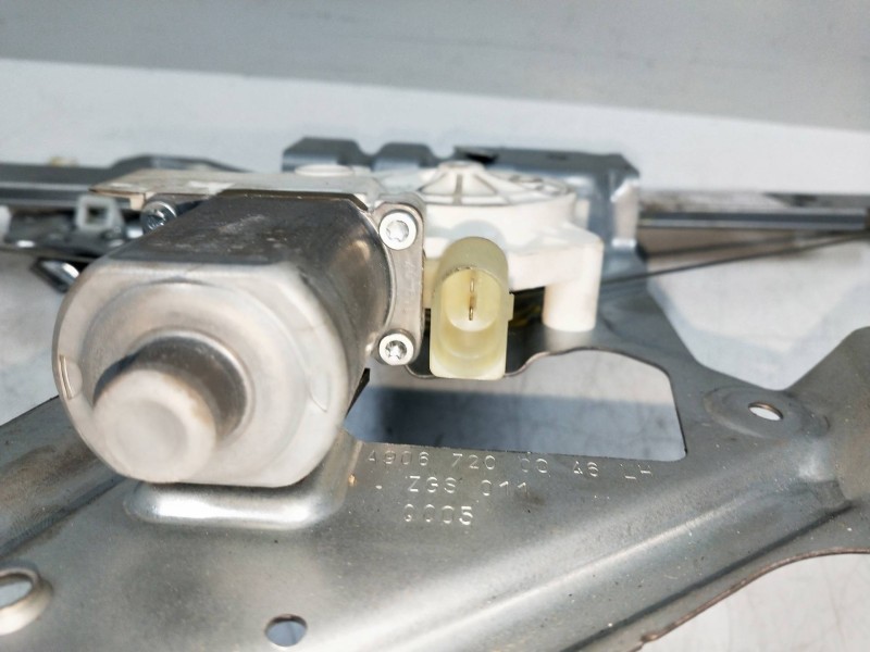 Recambio de elevalunas delantero izquierdo para volkswagen crafter caja cerrada referencia OEM IAM 995185103  5P