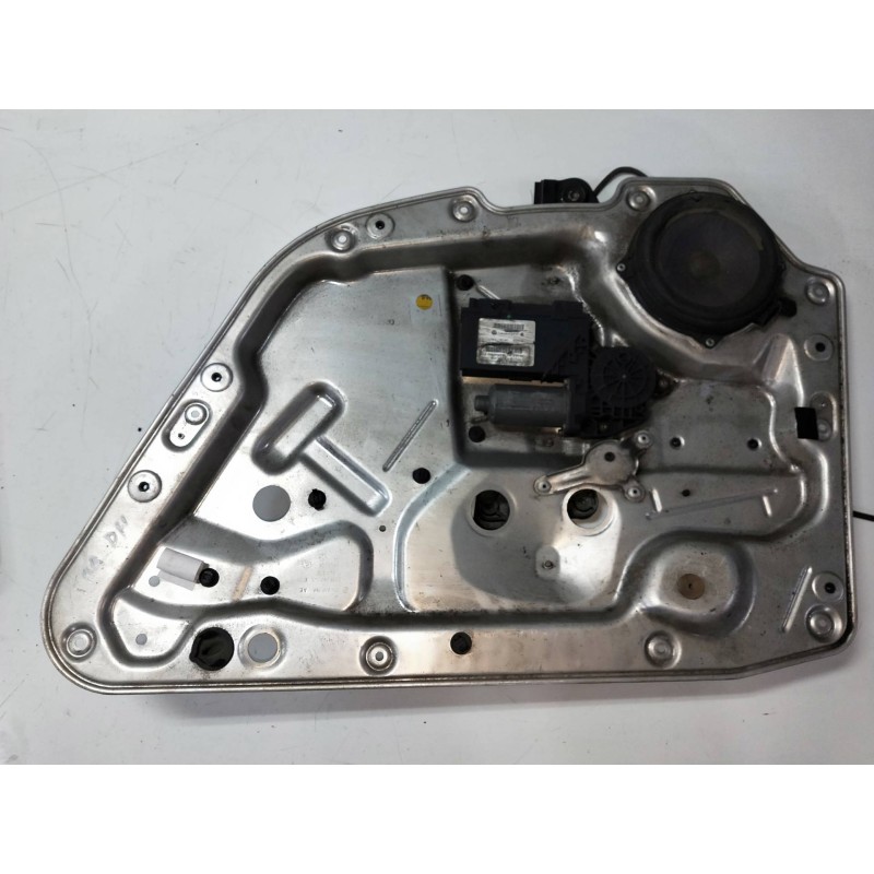 Recambio de elevalunas trasero derecho para volkswagen phaeton (3d2/3d8) 6.0 w12 48v cat (ban) referencia OEM IAM E840311001  4P