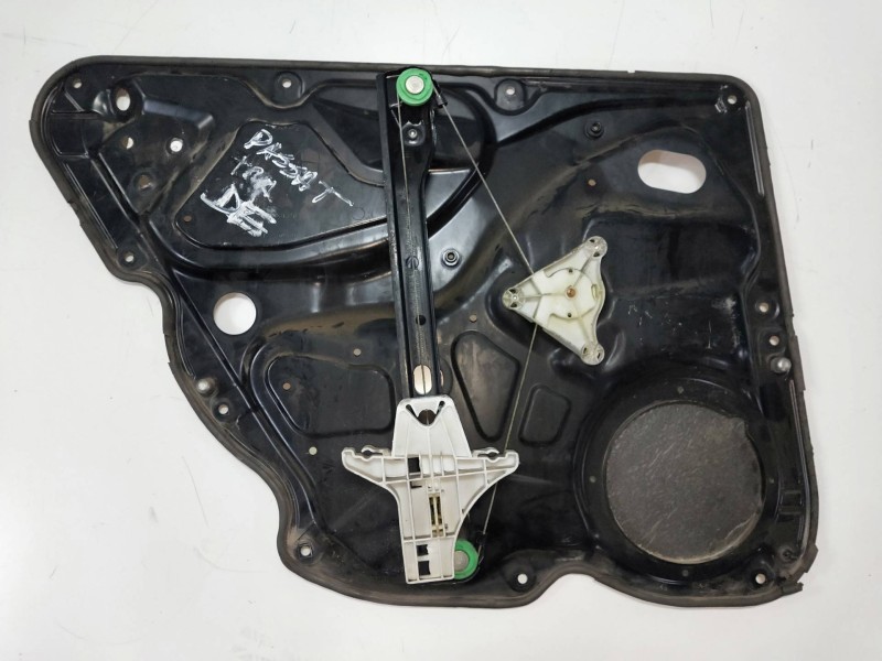 Recambio de elevalunas trasero derecho para volkswagen passat berlina (3c2) referencia OEM IAM 1K0959704F  4P Recambio de elevalunas trasero derecho para volkswagen passat berlina (3c2) referencia OEM IAM 1K0959704F  4P