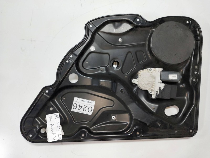Recambio de elevalunas trasero derecho para volkswagen passat berlina (3c2) referencia OEM IAM 1K0959704F  4P Recambio de elevalunas trasero derecho para volkswagen passat berlina (3c2) referencia OEM IAM 1K0959704F  4P