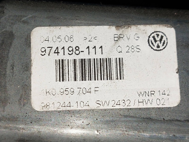 Recambio de elevalunas trasero derecho para volkswagen passat berlina (3c2) referencia OEM IAM 1K0959704F  4P Recambio de elevalunas trasero derecho para volkswagen passat berlina (3c2) referencia OEM IAM 1K0959704F  4P