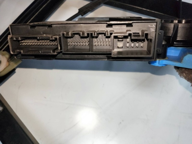 Recambio de elevalunas delantero derecho para volkswagen touareg (7la) 2.5 tdi referencia OEM IAM 3D1959792A  5P