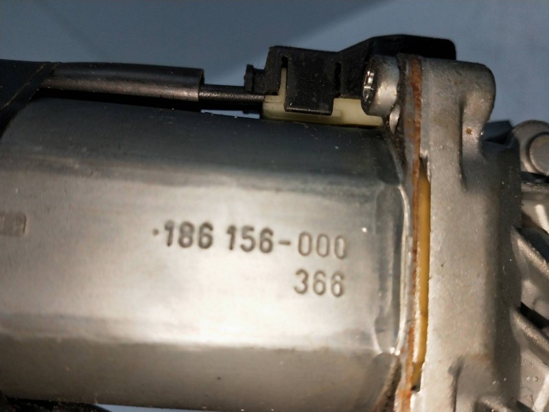 Recambio de elevalunas delantero izquierdo para volvo serie 940 berlina/familiar referencia OEM IAM 186156000  4P Recambio de elevalunas delantero izquierdo para volvo serie 940 berlina/familiar referencia OEM IAM 186156000  4P