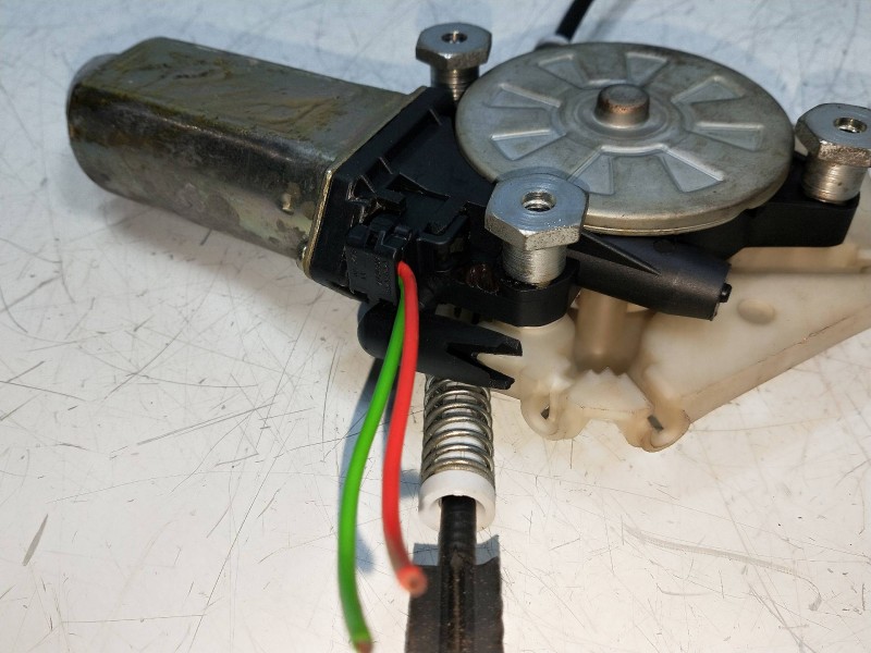 Recambio de elevalunas delantero derecho para volvo s40 berlina 1.8 16v cat referencia OEM IAM 113136101  4P