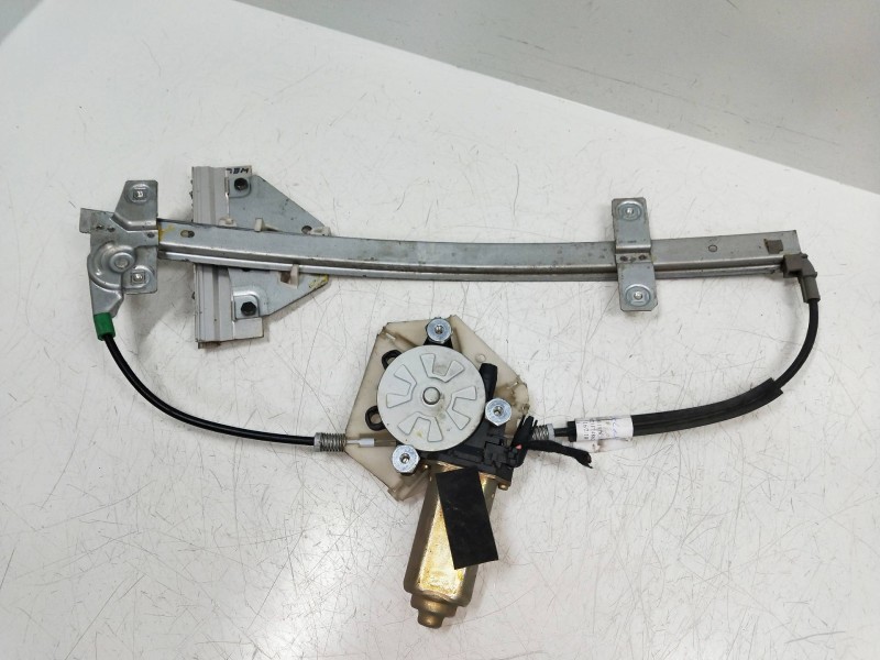 Recambio de elevalunas delantero derecho para volvo s40 berlina 1.9 diesel cat referencia OEM IAM 113136102  4P