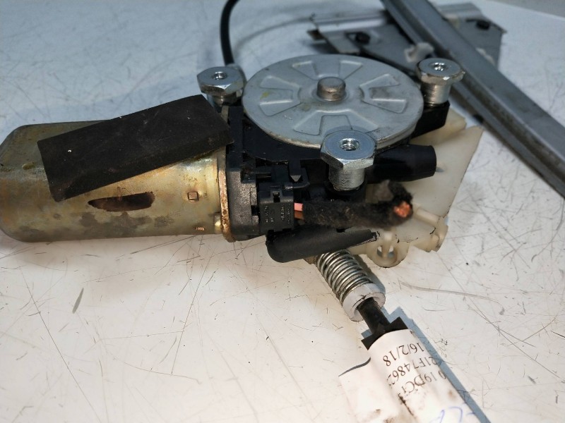 Recambio de elevalunas delantero derecho para volvo s40 berlina 1.9 diesel cat referencia OEM IAM 113136102  4P