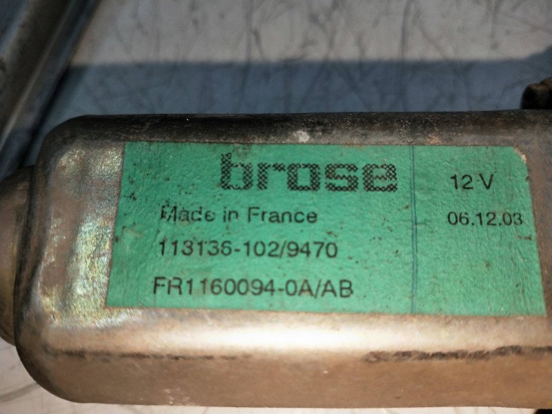 Recambio de elevalunas delantero derecho para volvo v40 familiar 1.9 diesel cat referencia OEM IAM 113136102  5P