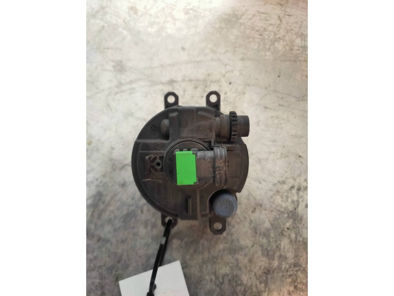 Recambio de faro antiniebla izquierdo para toyota prius (nhw30) plug-in hybrid advance referencia OEM IAM 89210657  