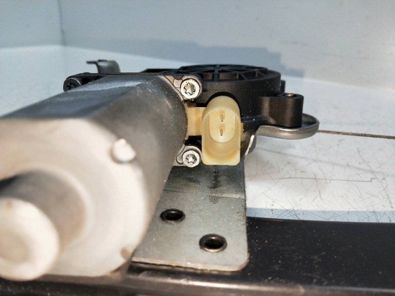 Recambio de elevalunas trasero izquierdo para volvo s60 berlina 2.4 diesel cat referencia OEM IAM   4P