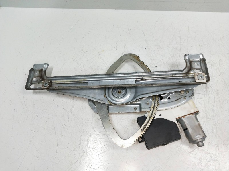 Recambio de elevalunas trasero izquierdo para volvo v50 familiar 2.0 d kinetic referencia OEM IAM 30710147  5P