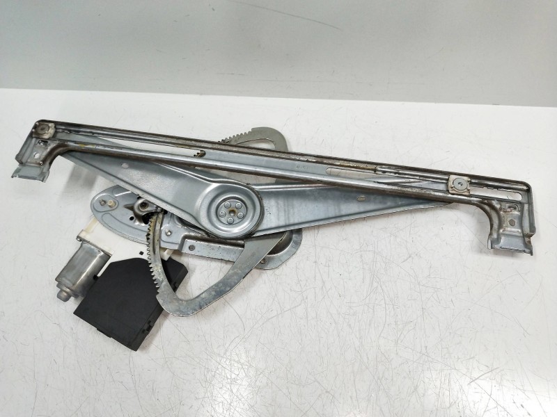 Recambio de elevalunas delantero derecho para volvo v50 familiar 2.0 d kinetic referencia OEM IAM 30737681  