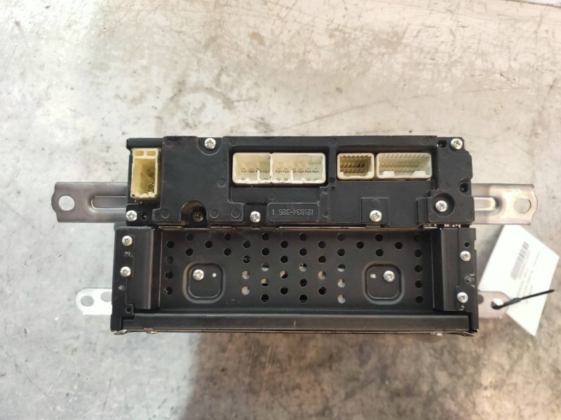 Recambio de sistema audio / radio cd para toyota prius (nhw30) plug-in hybrid advance referencia OEM IAM 8612047330 1230001640A1
