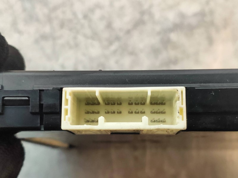 Recambio de modulo electronico para toyota prius (nhw30) plug-in hybrid advance referencia OEM IAM 8922147110 50112324 