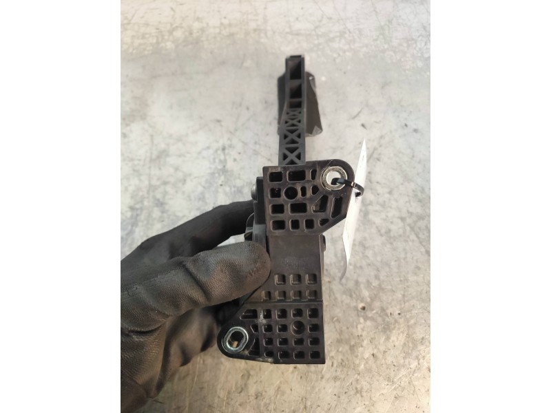 Recambio de potenciometro pedal para toyota prius (nhw30) plug-in hybrid advance referencia OEM IAM 7811012010 1988007310 DENSO