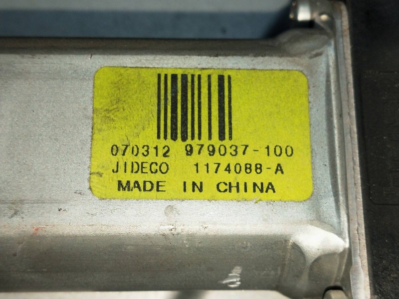 Recambio de elevalunas delantero derecho para volvo c30 1.6 diesel cat referencia OEM IAM 979037100 1174088A 3P