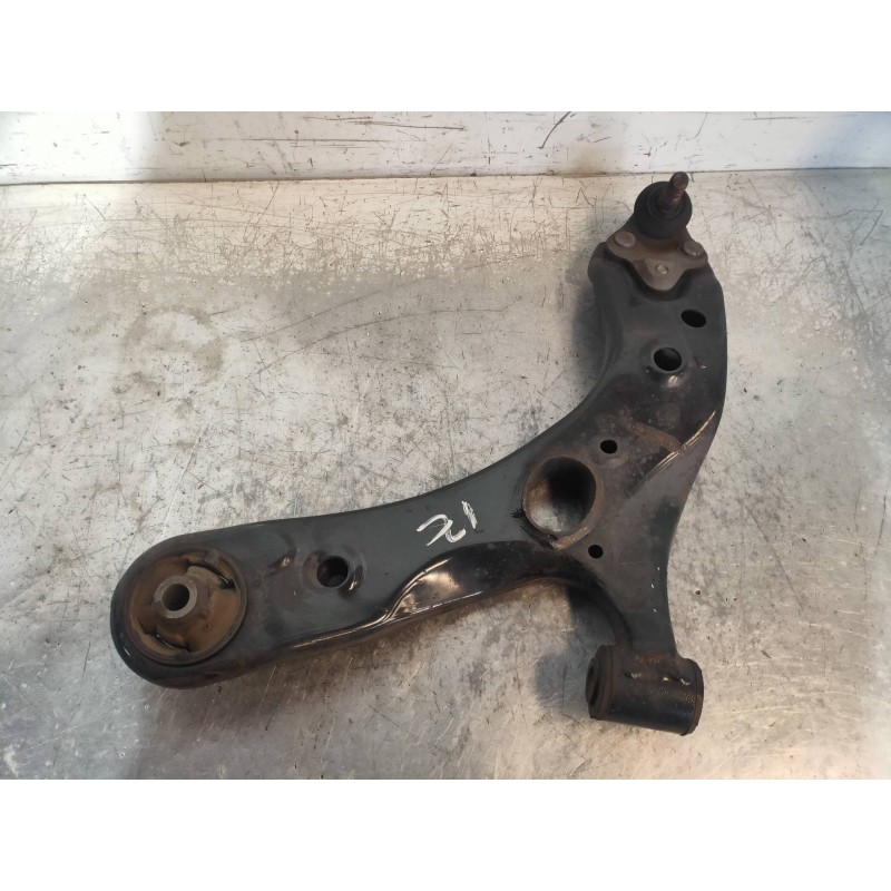 Recambio de brazo suspension inferior delantero izquierdo para toyota prius (nhw30) plug-in hybrid advance referencia OEM IAM   