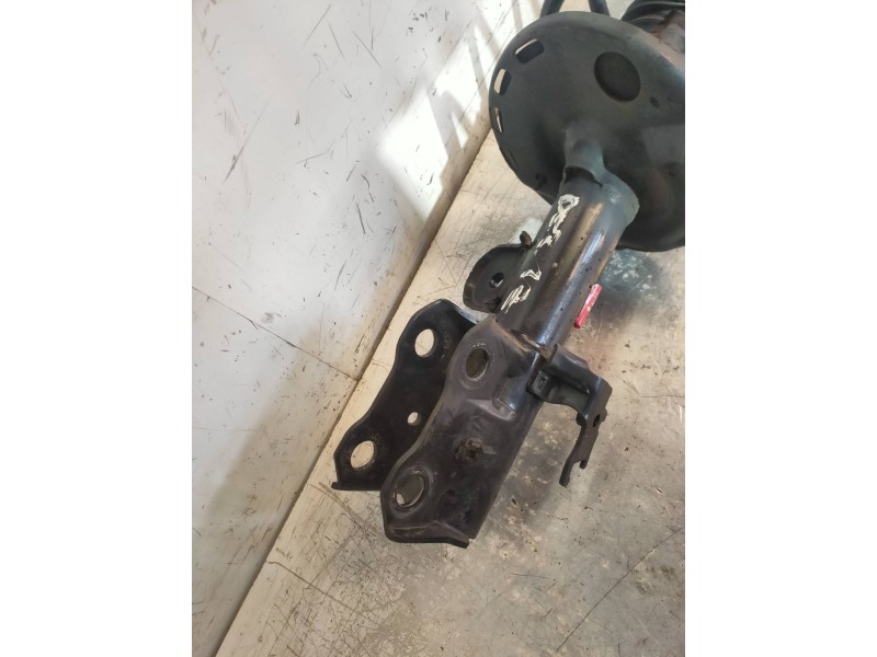 Recambio de amortiguador delantero izquierdo para toyota prius (nhw30) plug-in hybrid advance referencia OEM IAM   