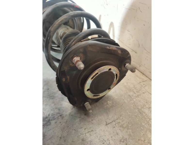 Recambio de amortiguador delantero izquierdo para toyota prius (nhw30) plug-in hybrid advance referencia OEM IAM   