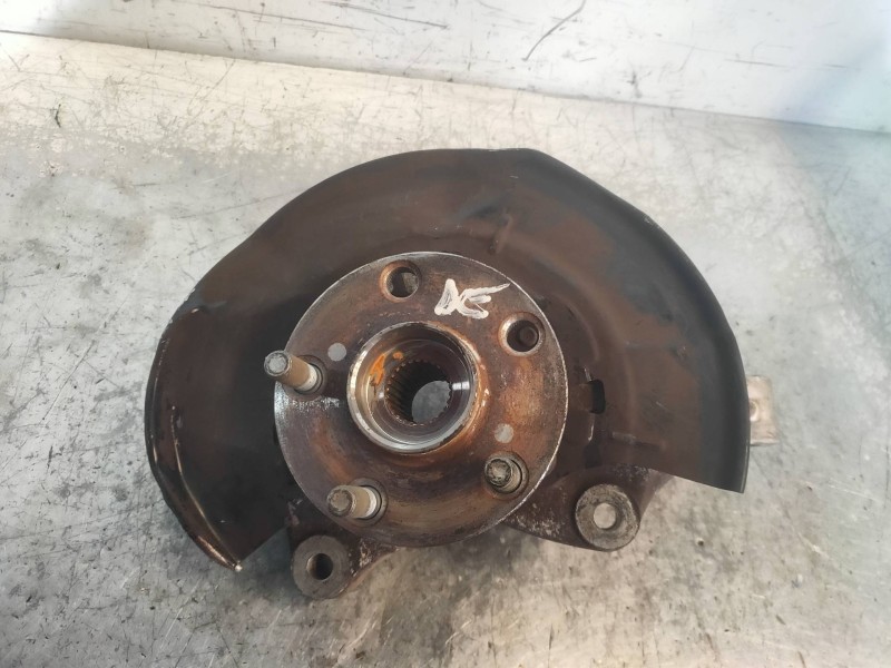 Recambio de mangueta delantera derecha para toyota prius (nhw30) plug-in hybrid advance referencia OEM IAM   