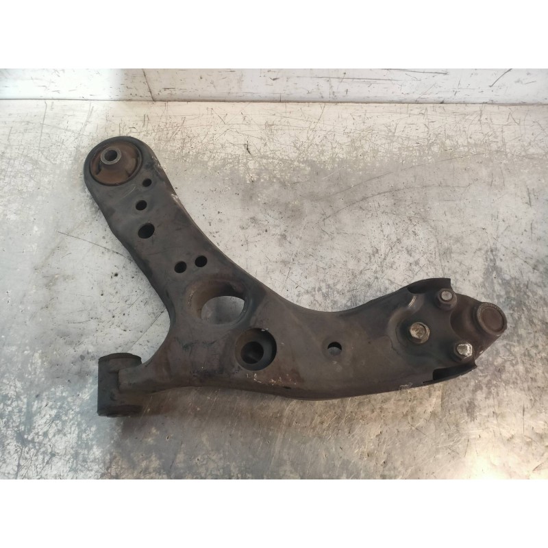 Recambio de brazo suspension inferior delantero derecho para toyota prius (nhw30) plug-in hybrid advance referencia OEM IAM   