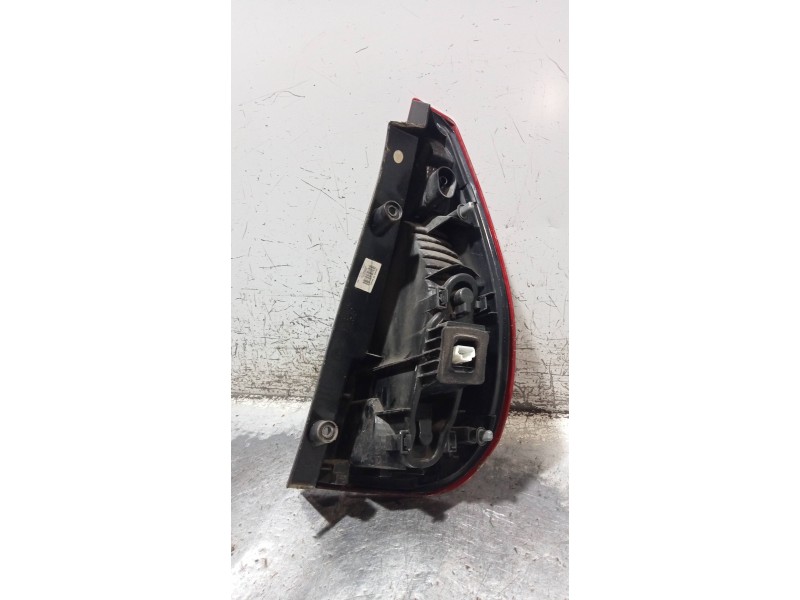 Recambio de piloto trasero izquierdo para renault scenic iii dynamique referencia OEM IAM   