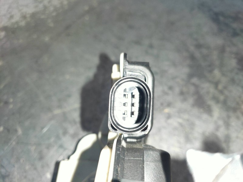 Recambio de motor cierre centralizado delantero derecho para seat ibiza (6j5) reference referencia OEM IAM 16B5N1837016F 5P 
