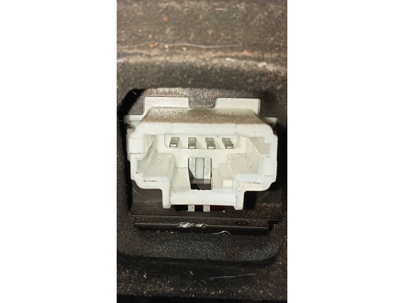 Recambio de piloto trasero izquierdo para renault scenic iii dynamique referencia OEM IAM   