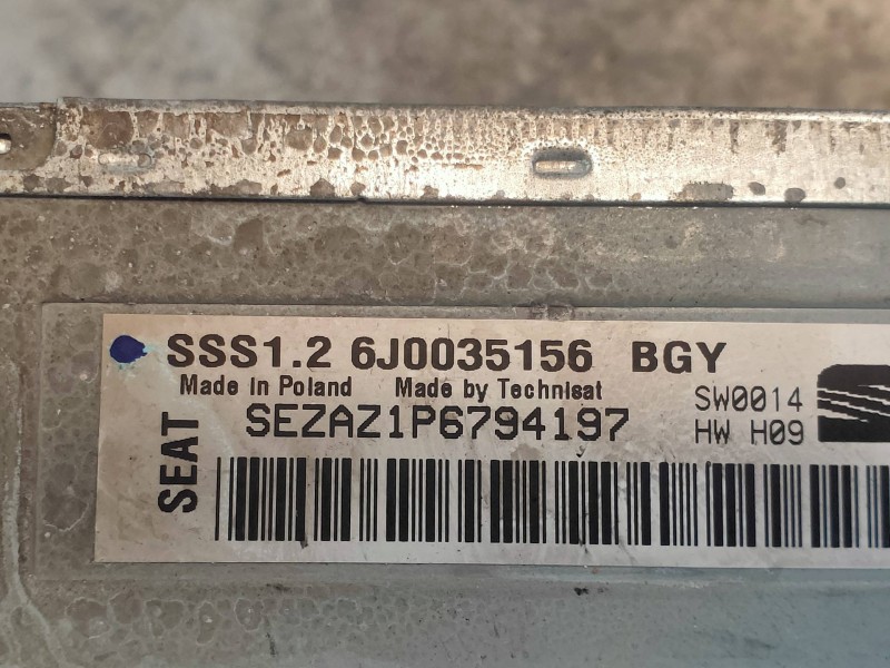 Recambio de sistema audio / radio cd para seat ibiza (6j5) reference referencia OEM IAM 6J0035156  
