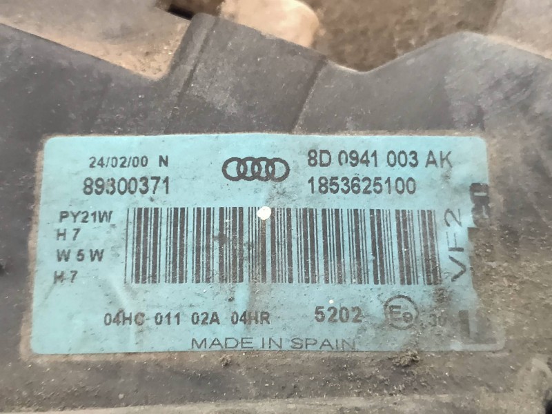 Recambio de faro izquierdo para audi a4 avant (b5) 2.4 quattro referencia OEM IAM 8D0941003AK 89300371 1853625100 VALEO
