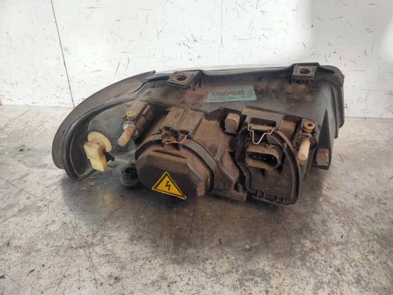 Recambio de faro izquierdo para audi a4 avant (b5) 2.4 quattro referencia OEM IAM 8D0941003AK 89300371 1853625100 VALEO