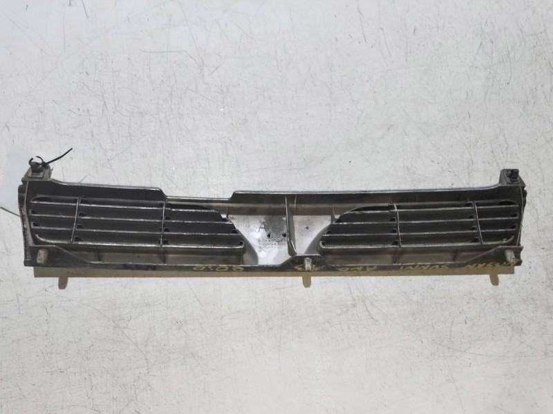 Recambio de rejilla delantera para nissan sunny berlina (n14) lx referencia OEM IAM   