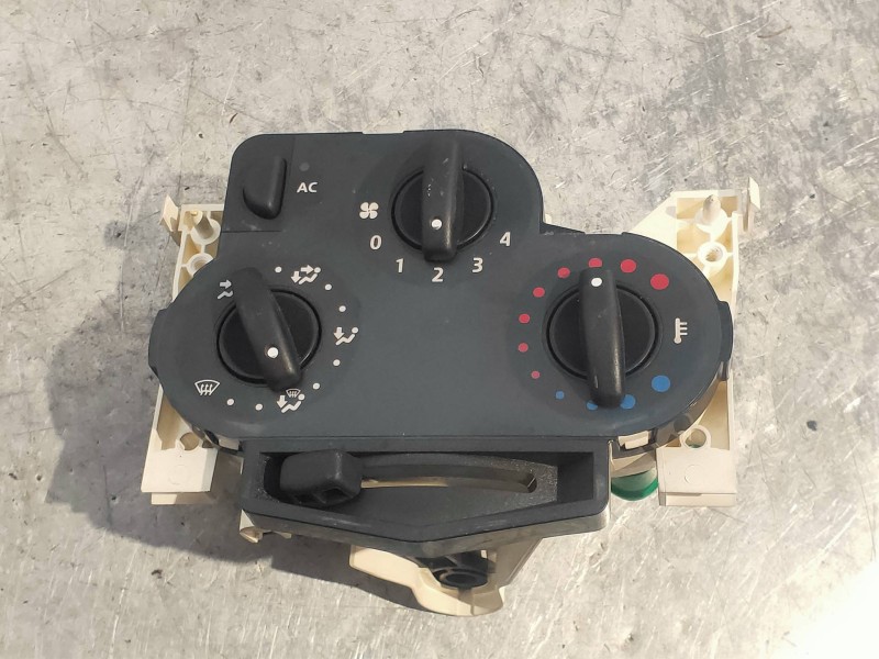 Recambio de mando calefaccion / aire acondicionado para dacia logan mcv ambiance referencia OEM IAM 69570001  