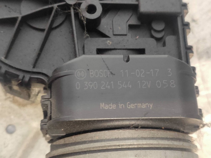 Recambio de motor limpia delantero para dacia logan mcv ambiance referencia OEM IAM 0390241544 3397020879 8200619512 BOSCH