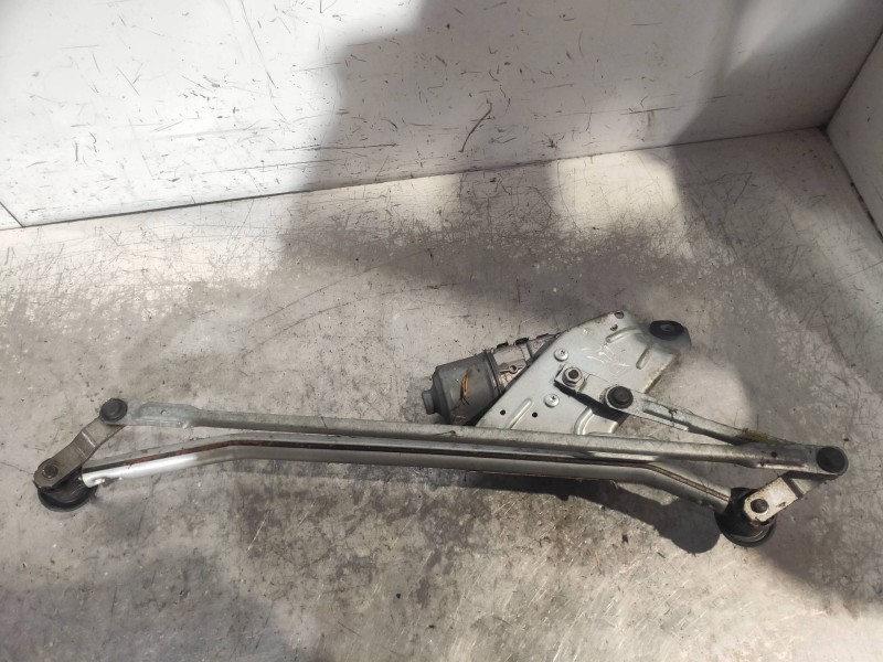 Recambio de motor limpia delantero para dacia logan mcv ambiance referencia OEM IAM 0390241544 3397020879 8200619512 BOSCH