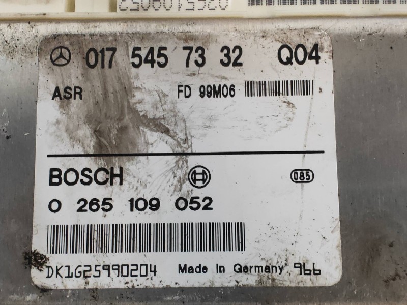 Recambio de centralita asr para mercedes clase c (w202) berlina 250 td (202.128) referencia OEM IAM 0265109052 0175457332Q04 BOS