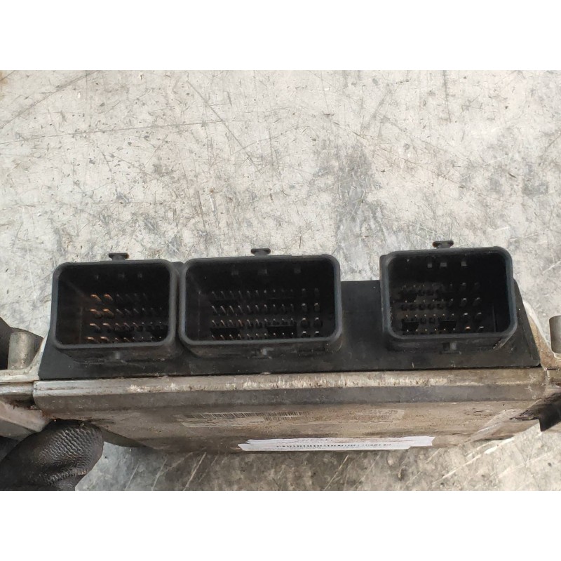Recambio de centralita motor uce para peugeot 206 berlina xr referencia OEM IAM 0281011525 9651256880 9640938680 EDC15C2 27 BOSC