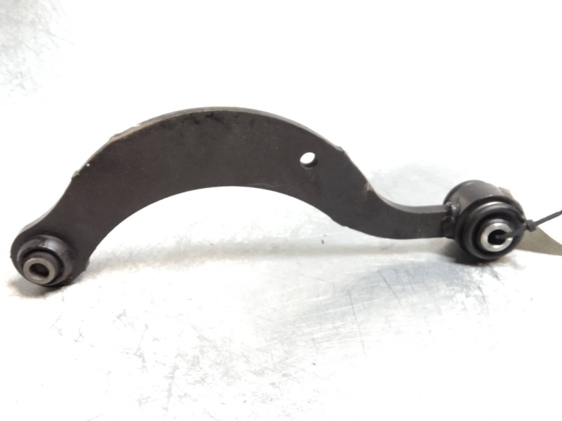 Recambio de brazo suspension superior trasero derecho para lexus ct 200h referencia OEM IAM   
