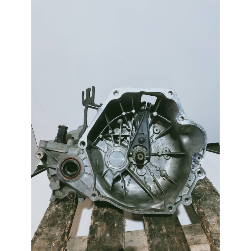 Recambio de caja cambios para chrysler sebring berlina (jr41) 2.0 le referencia OEM IAM 4670290AG NUT350 4677 AK938192