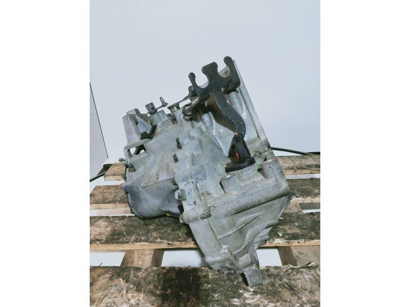 Recambio de caja cambios para chrysler sebring berlina (jr41) 2.0 le referencia OEM IAM 4670290AG NUT350 4677 AK938192