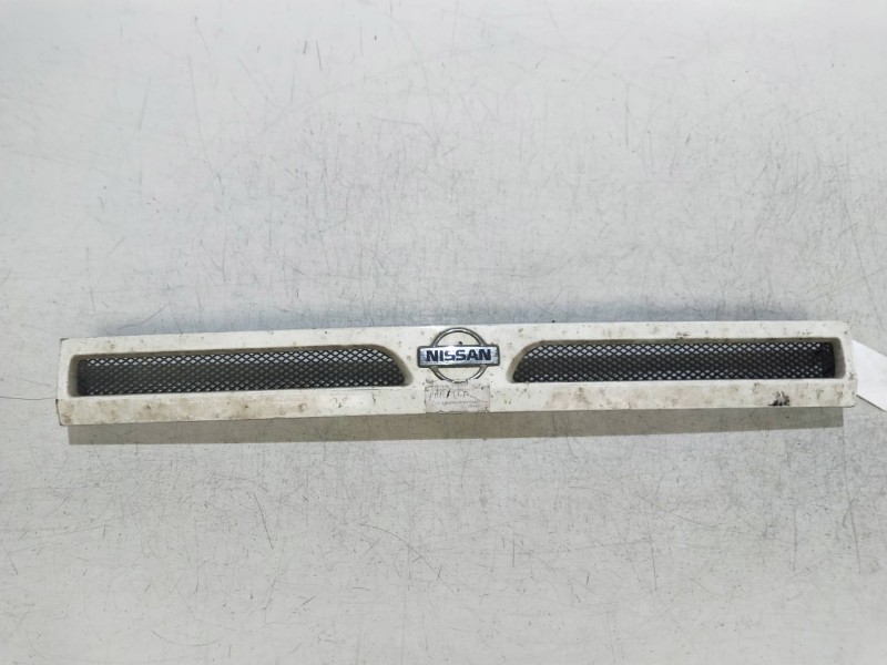 Recambio de rejilla delantera para nissan trade 2.3d referencia OEM IAM    Recambio de rejilla delantera para nissan trade 2.3d referencia OEM IAM
