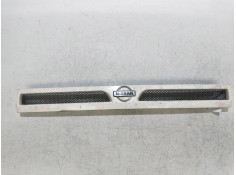 Recambio de rejilla delantera para nissan trade 2.3d referencia OEM IAM   