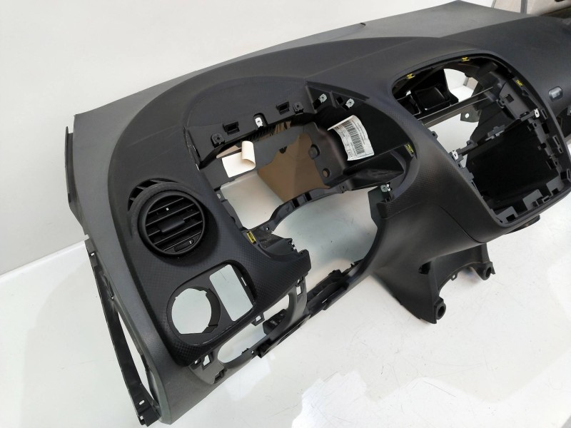 Recambio de salpicadero para seat altea (5p1) referencia OEM IAM    Recambio de salpicadero para seat altea (5p1) referencia OEM IAM