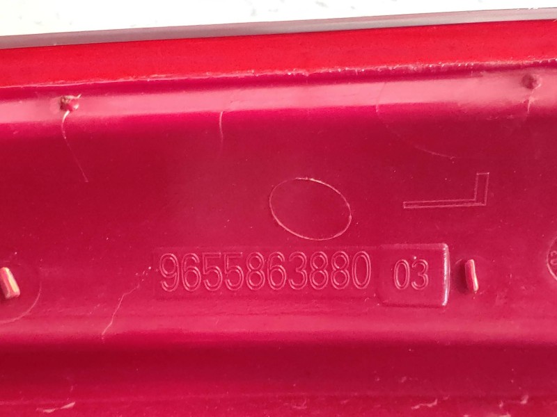 Recambio de piloto trasero izquierdo para citroen c4 berlina exclusive referencia OEM IAM 9655863880  