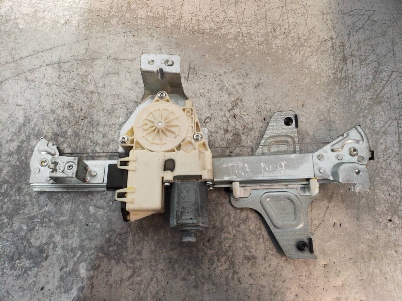 Recambio de elevalunas trasero derecho para citroen c4 berlina exclusive referencia OEM IAM 0130822238  5P