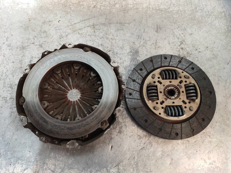 Recambio de kit embrague para citroen c4 berlina exclusive referencia OEM IAM   